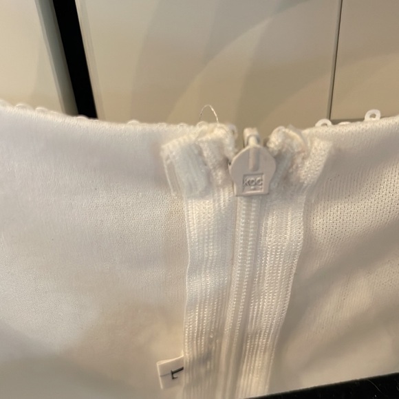 Women’s white stress in sequin - brand new never worn - Picture 3 of 6